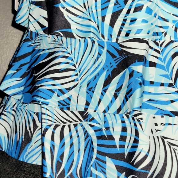 Women's Halter Tankini Size Small NWT - Picture 16 of 16